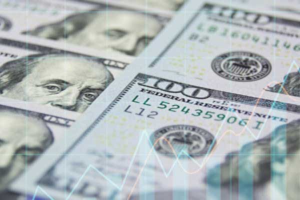 在令人震惊的贸易争端时间表中 空空如也的货架和卡车运输业裁员导致夏季美国经济衰退